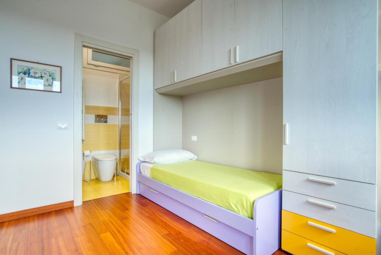 Caseospitali - Casa Park View, Ampio Trilocale Per Famiglie Sul Parco Милан Экстерьер фото